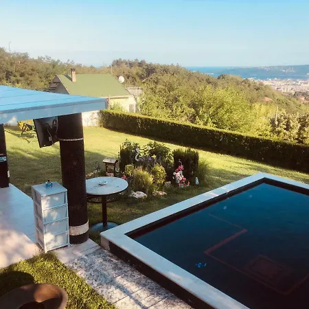 Infinity Sky Gæstehus *