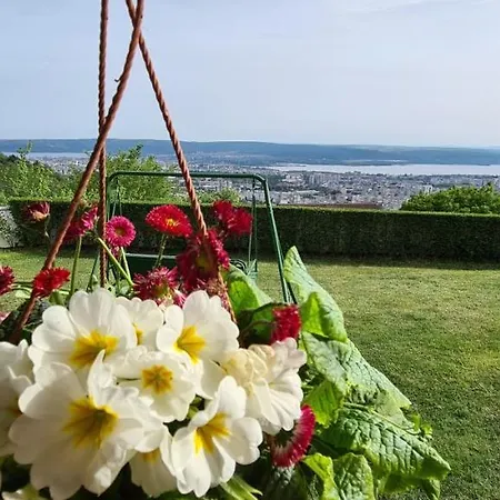 Infinity Sky 招待所 瓦爾納